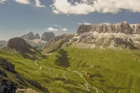 Excursão Sellaronda - Descobre as Dolomitas em meio dia!