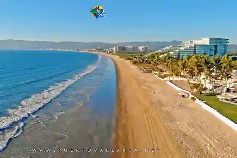 Puerto Vallarta: Parasailing Experience