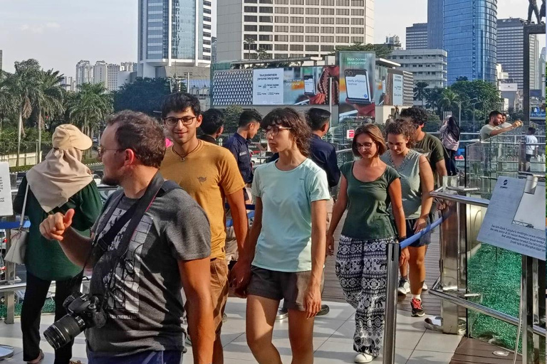 Tour turístico de medio día por la ciudad moderna y el casco antiguo de Yakarta