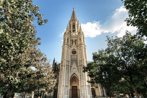 San Sebastian: Private Walking Tour & Chillida Museum Pick-up and drop-off (English)