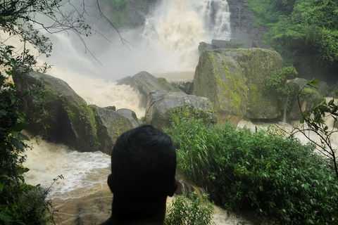 康提：兰博达瀑布和普纳瀑布，以及安布鲁瓦瓦天空塔日落康提：兰博达瀑布和普纳瀑布，以及安布卢瓦瓦天空塔日落之旅