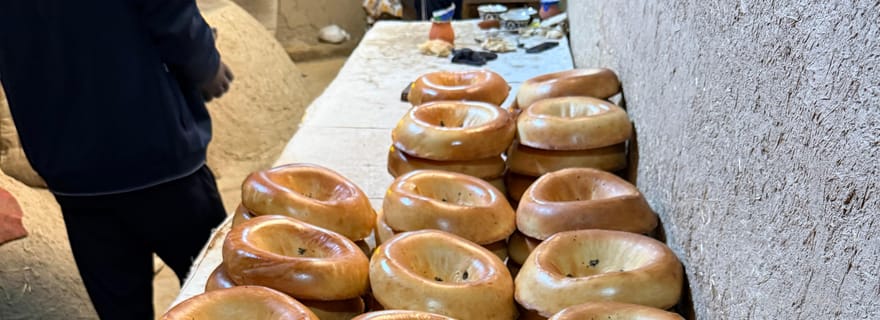 Samarcande : atelier de fabrication de pain avec prise en charge et retour