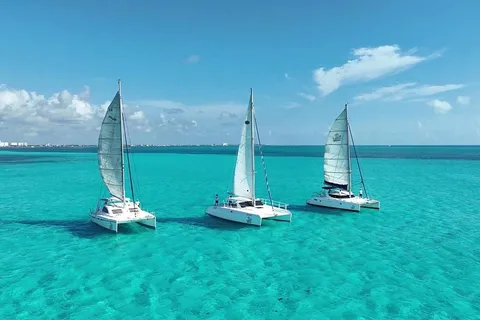 Isla Mujeres : Catamaran haut de gamme avec transport