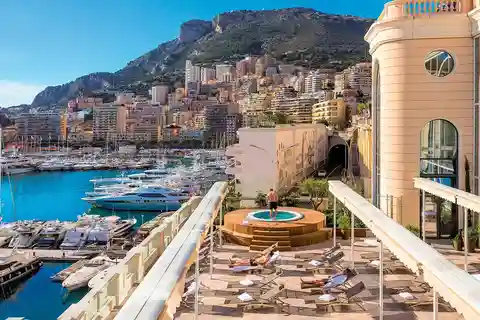 Monaco: from Milan, Private Guided Tour.