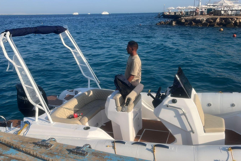 Hurghada : Sonnenuntergang, Barbecue Magawish Island mit dem SchnellbootPrivates Schnellboot bei Sonnenuntergang mit Grill