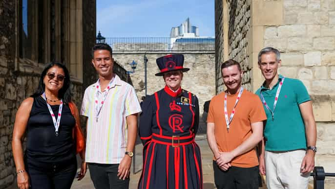 London: Tower of London Tour with Crown Jewels & Beefeaters