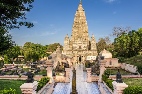 Varanasi Getaway: 3-Day Tour with Ganga Aarti and Sarnath