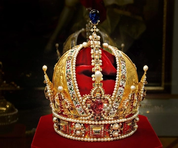 Imperial Treasury & New Hofburg Palace Combo Ticket