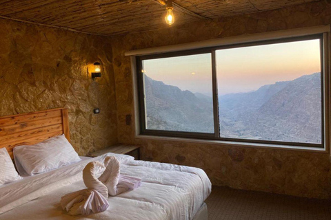 Amman: Dana, Petra, Wadi Rum & Dead Sea 4-Day Tour