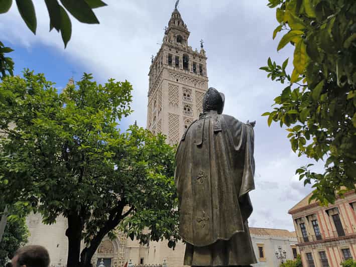 Seville: Cathedral and Giralda Skip-the-line Guided Tour