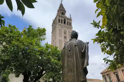Cathedral and Giralda Skip-the-line Guided Tour