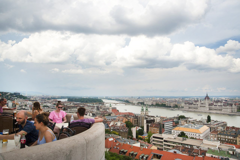 Budapest: Buda Castle Walking Tour på tyskaPrivat rundtur på tyska