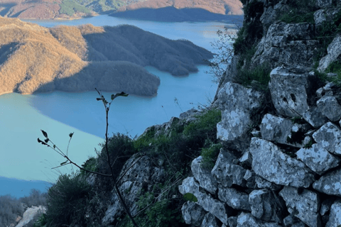 Tagestour zum Bovilla See und zum Berg GamtiTagestour zum Bovilla See und Berg Gamti