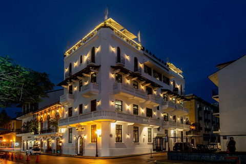 Tour notturno di Panama City: vista a 360° e vita notturnaDall'aeroporto di Tocumen