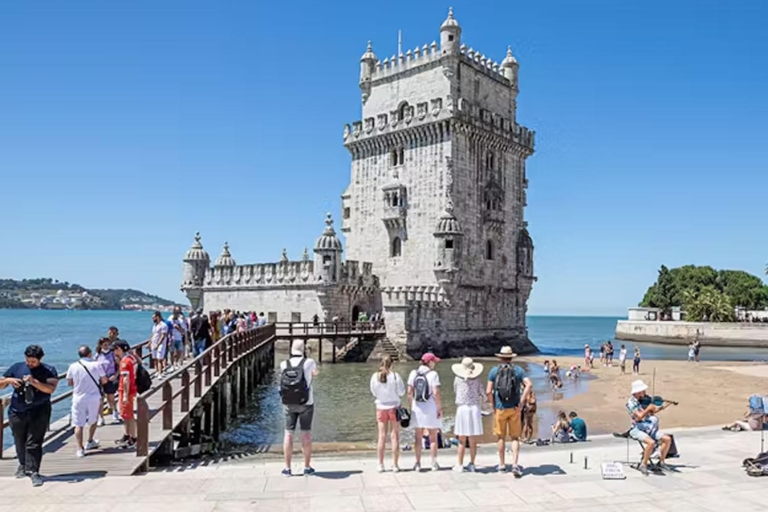 Lissabon Tagestour: Stadtrundfahrt in KleingruppePrivate Tour