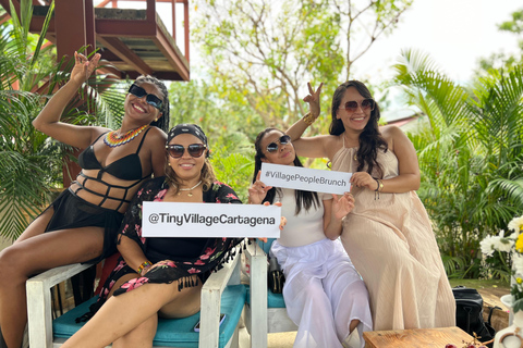 Brunch à volonté Village People au Tiny Village Cartagens