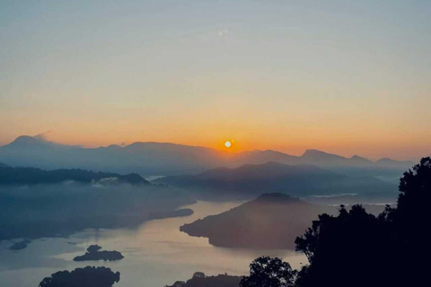 Kandy: Hidden Cave Temple Forest Hike & Lake View Summit