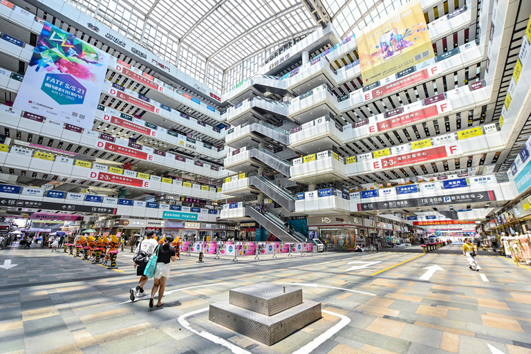 Guangzhou: Zhongda Fabric Market Guided Walking Tour