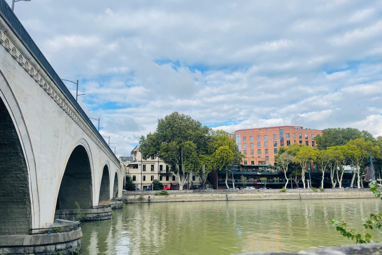 Tbilisi: Couples Romantic Walking Tour at Local FavoritesIn English - Private Tour ***3 HOURS***