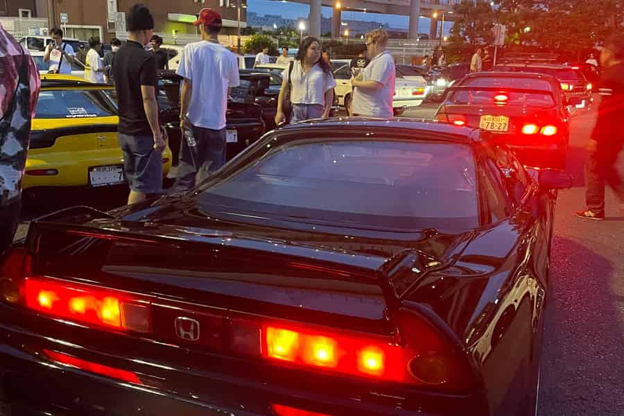 Daikoku: Werde Mitglied in einem Autoclub und erlebe Japans Autoszene. Foto: GetYourGuide Daikoku: Werde Mitglied in einem Autoclub und erlebe Japans Autoszene. Foto: GetYourGuide