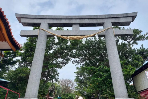 Naha: Naminoue Shrine Makishi Market & Shikinaen Guided Tour Naha >A Walking Journey Through Naha Time Guided Tour