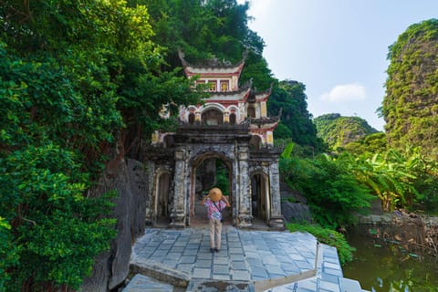 Best of Ninh Binh: Private Guided Day Trip from Hanoi by Car - Image 2