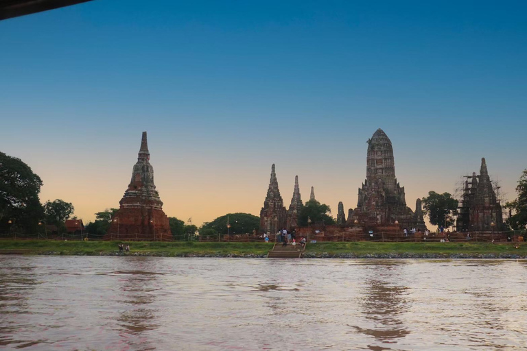 Bangkok: Ayutthaya hidden temples & tuk-tuk tour