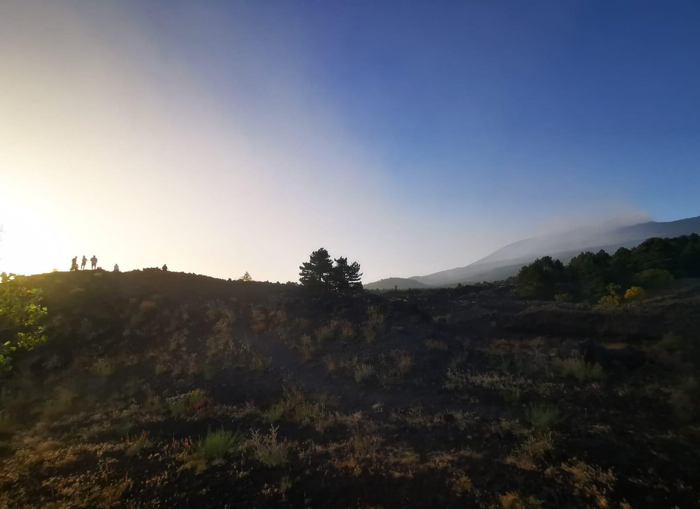 Taormina: Solnedgangstur på Etna med hulebesøg og smagsprøver