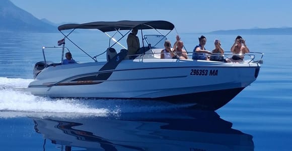 Makarska: Halbtägiges Premium-Schnellboot-Abenteuer
