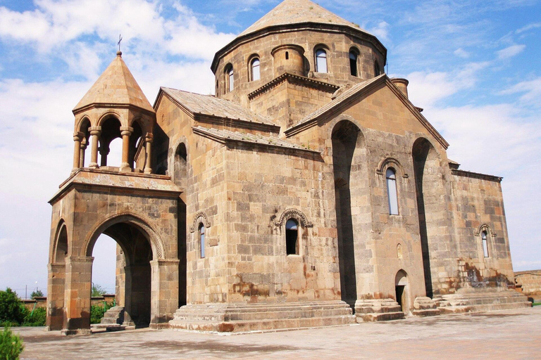 从埃里温出发：埃奇米亚津大教堂与酒庄之旅