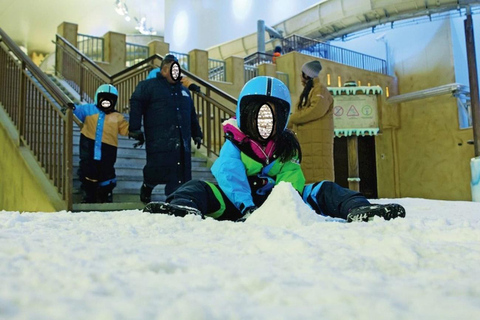 Doha: Snow Dunes Theme Park Entry Ticket with Pickup