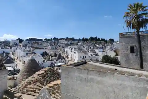 Alberobello & Matera: Full-Day Shared Tour from Bari