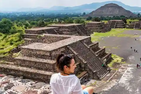 Teotihuacán : Explorer l'énigmatique cité antique