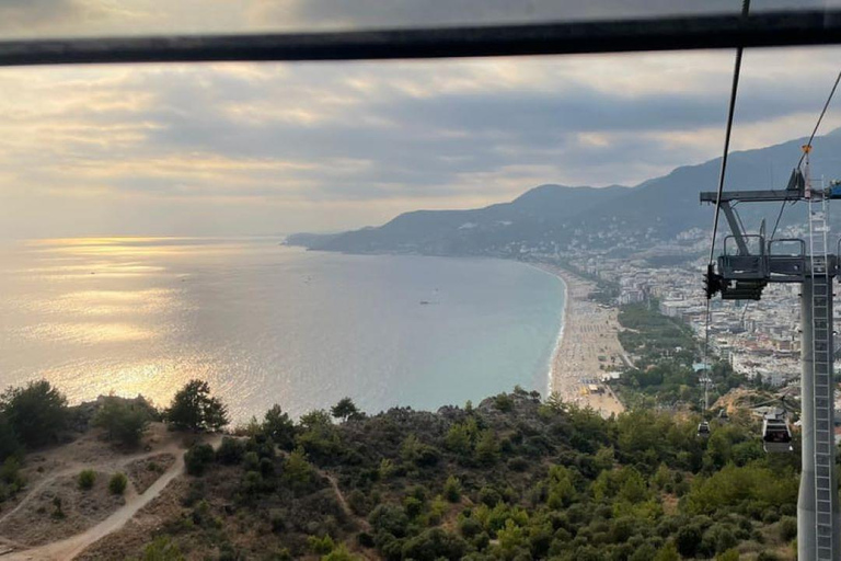 Alanya : Tour de ville avec téléphérique et grotte de Damlatas 3 en 1Alanya : Tour de ville standard