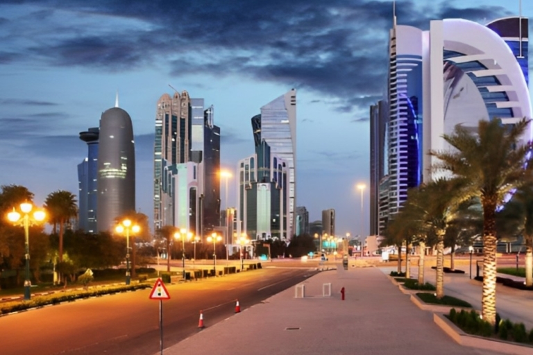 Au départ de Doha : Visite privée de la ville et promenade en bateau Dhow.Au départ de Doha : Visite privée de la ville et croisière en boutre