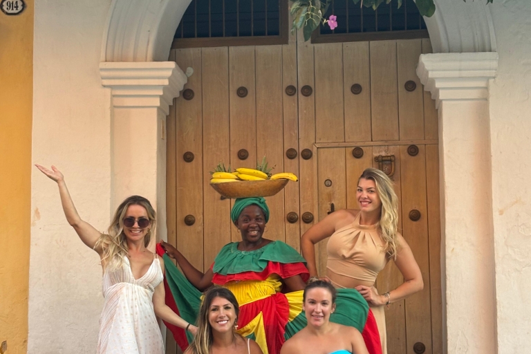 Cartagena: City Highlights Walking Tour with Food Tastings