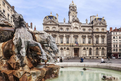 Discover Lyon: Historical Walking Tour with a Local Guide