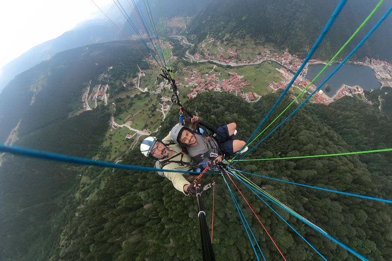 Trabzon: esperienza di parapendio in tandem a Uzungöl