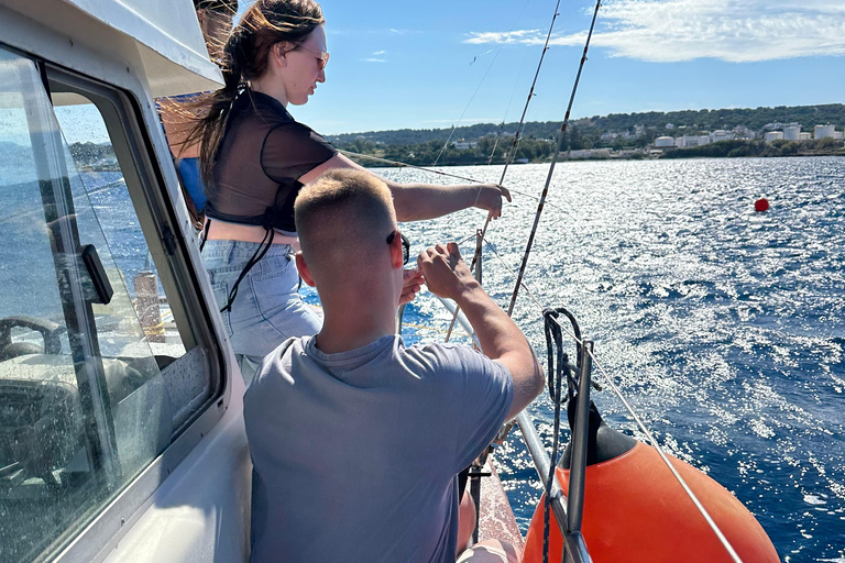 Rhodes : Excursion de pêche avec barbecue et baignade