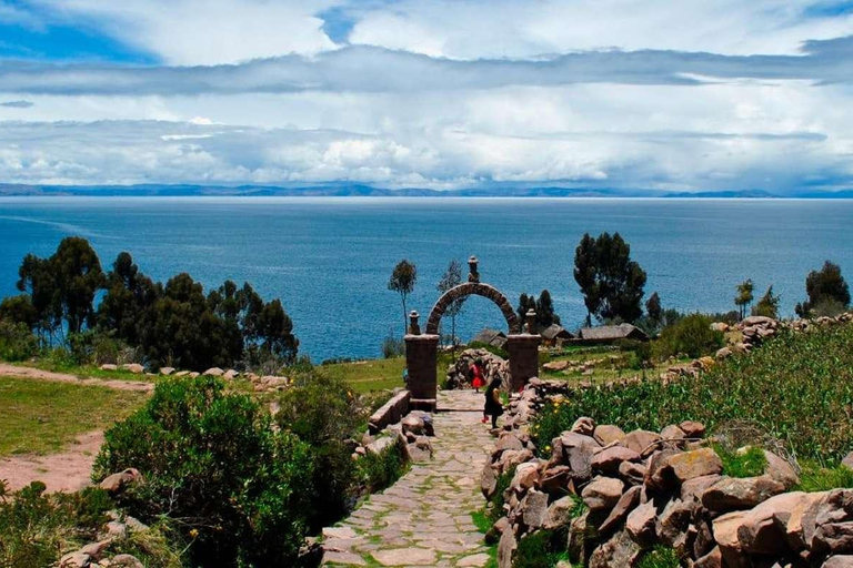 2D:Lago Titicaca - Isole galleggianti di Uros e Taquile