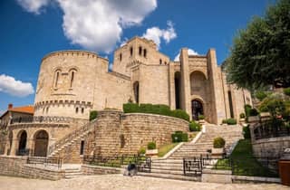 Von Tirana/Durres/Golem: Kruja Castle & Old Bazaar Tour.