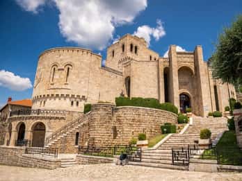 Från Tirana/Durres/Golem: Kruja Castle & Old Bazaar Tour.