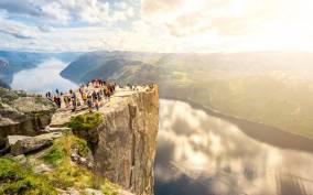 From Stavanger: Pulpit Rock Guided Hike with Pickup
