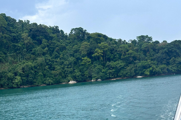 Paraty: Exclusive North Route Poseidon Boat Tour