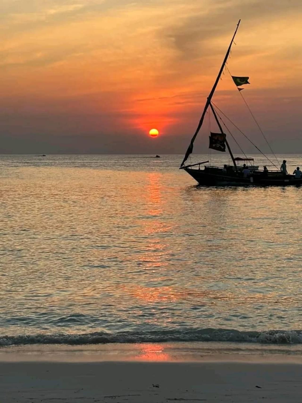 Sansibar: Dau-Fahrt bei Sonnenuntergang in Nungwi & Kendwa