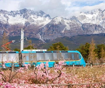 Lijiang: Jade Dragon Snow Mountain with Scenic Train Tour