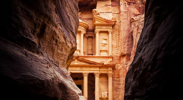 Jordan: 8-days private luxury tour with 5-star hotels