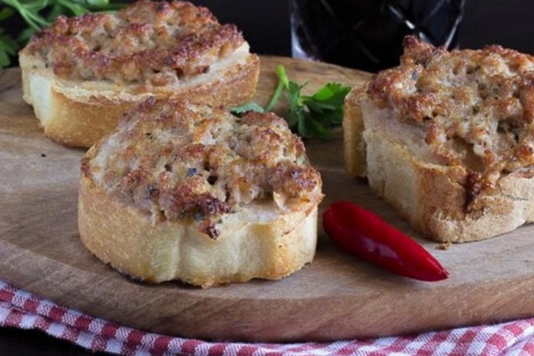 Da Livorno: Corso di cucina e degustazione di vini in Toscana + Pisa