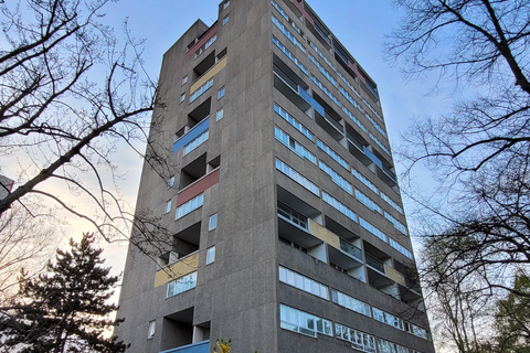 Berlin: Modernist Architecture Tour in the Hansaviertel Berlin: Walking Tour through the Hansaviertel