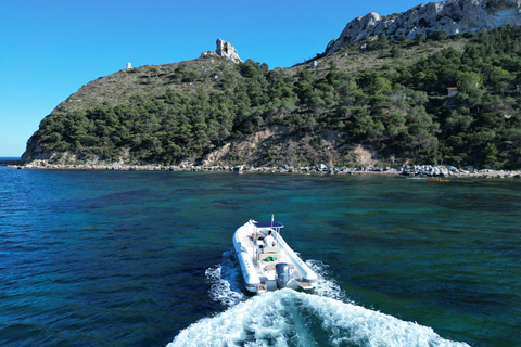 Cagliari: Boat Tour with 5 Snorkeling Stops & Free Drinks